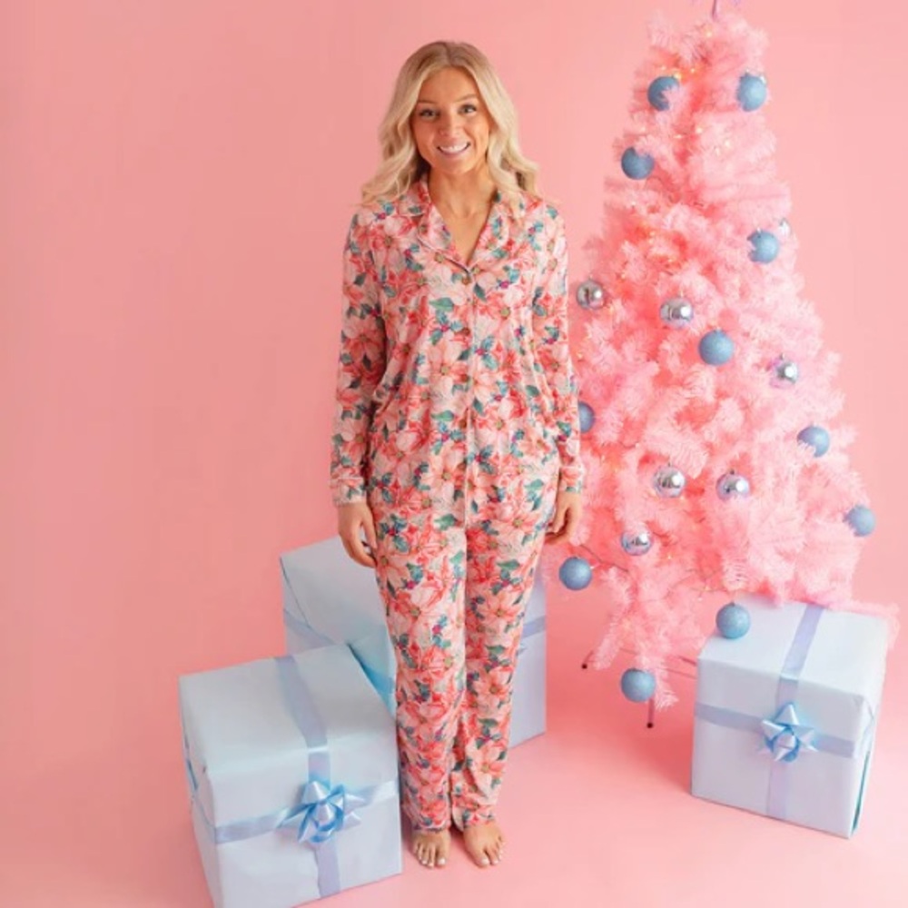 NWOT Posh Peanut Poinsettia Pajamas